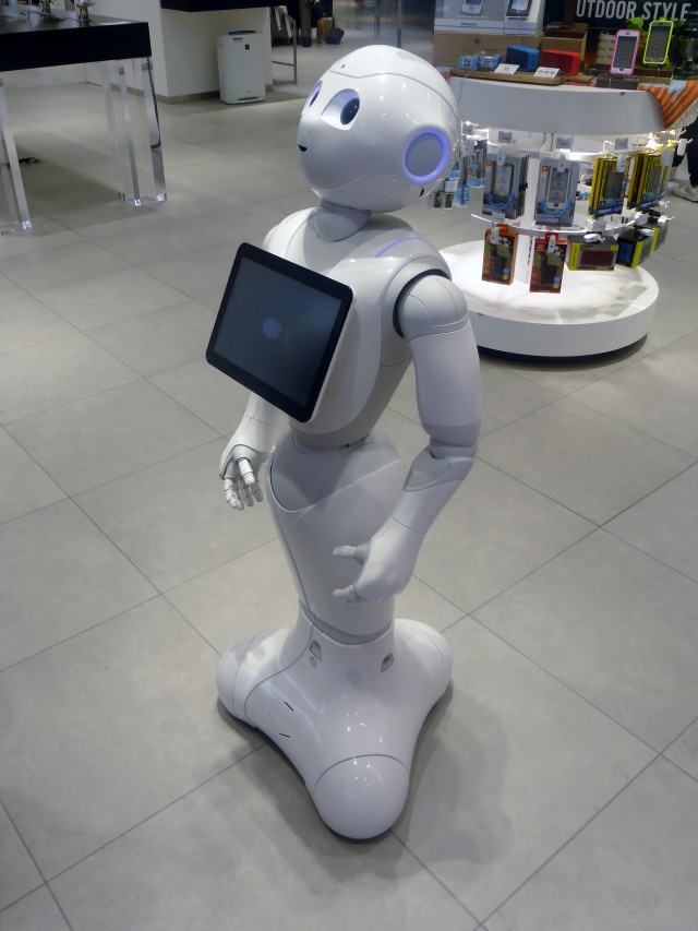 Ilustrasi robot pelayan supermarket (Foto: Wikimedia Commons)