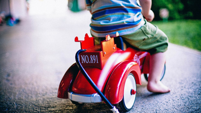 Mainan anak kendaraan (Foto: Pixabay)