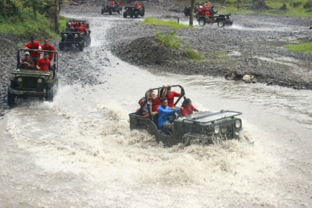 Main Ke Dunia Lain Bareng Lava Tour Merapi (2)