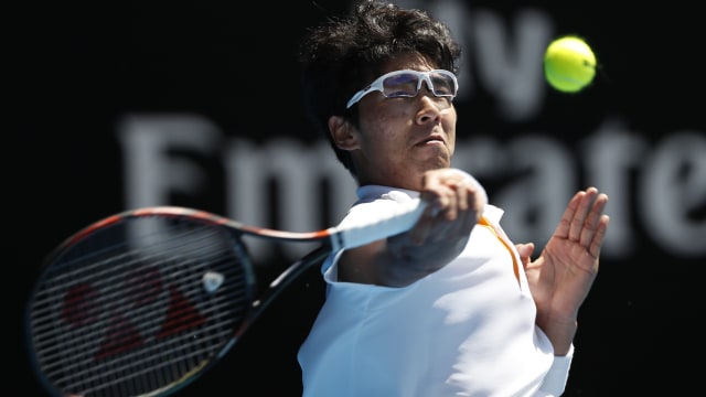 Chung Hyeon lolos ke semifinal. (Foto: REUTERS/Issei Kato)
