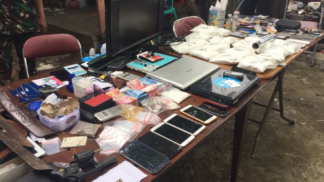Barang bukti penggrebekkan narkoba (Foto: Mirsan/kumparan)