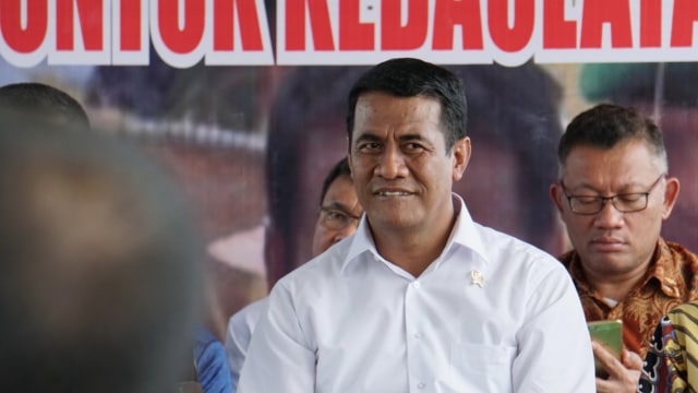 Amran Sulaiman panen raya padi di Sragen (Foto: Apriliandika Hendra/kumparan)