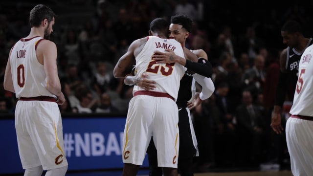 Dejounte Murray dan LeBron James. (Foto: Twitter: Dejounte Murray)