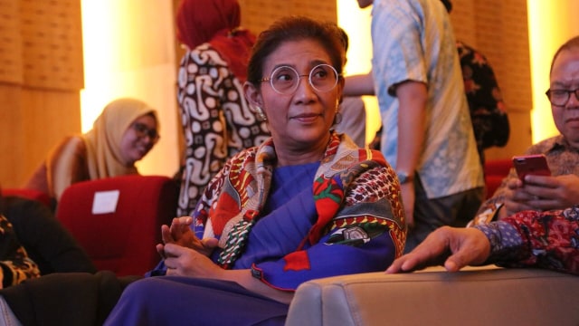 Susi Pudjiastuti di acara Yap Thiam Hien Award (Foto: Garin Gustavian Irawan/kumparan)