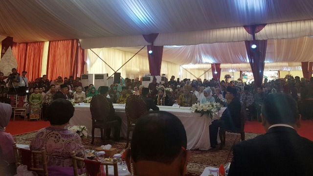 Pernikahan Gub Kalteng, Sugianto S. & Yulistra I. (Foto: Saleh Husin)