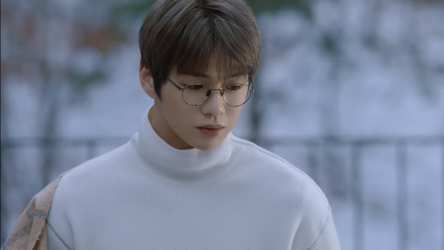 Kang Daniel dalam MV Davichi (Foto: Youtube @Davichi)