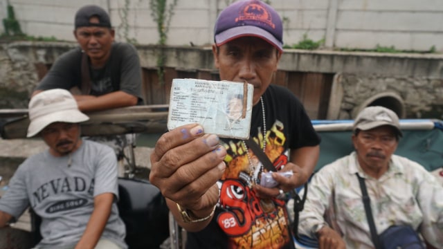 Pendataan becak di Kecamatan Penjaringan (Foto: Nugroho Sejati/kumparan)