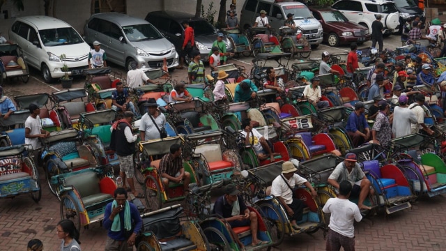 Pendataan becak di Kecamatan Penjaringan (Foto: Nugroho Sejati/kumparan)