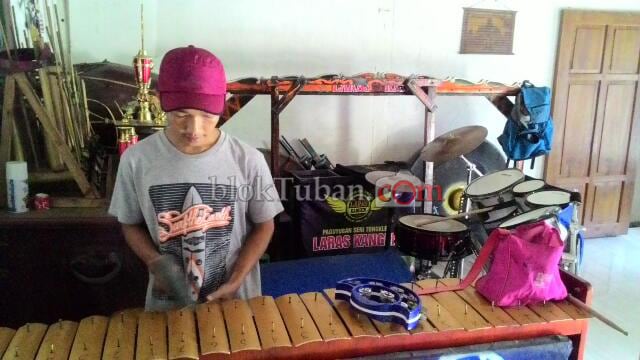 Di Maibit ada 6 Grup Kesenian Tongklek
