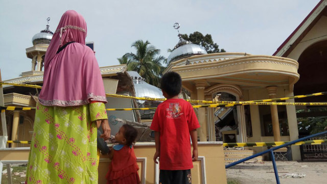 Robohnya Masjid Berusia 96 Tahun di Payakumbuh