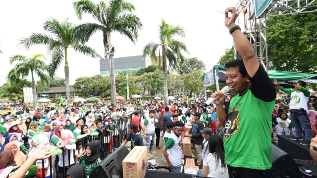 Ketua Umum PPP Romahurmuziy main band (Foto: Dok. PPP)
