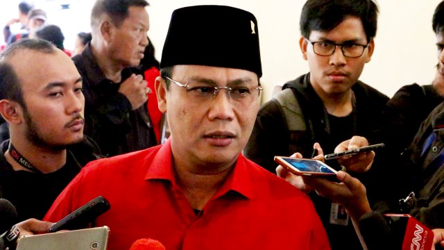 Wasekjen DPP PDIP Perjuangan, Ahmad Basarah (Foto: Garin Gustavian/kumparan)