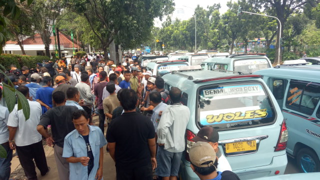 Unjuk rasa sopir angkot Tanah Abang (Foto: Nabilla Fatiara/kumparan)