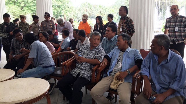 Perwakilan sopir angkot tunggu Sandiaga Uno (Foto: Moh Fajri/kumparan)