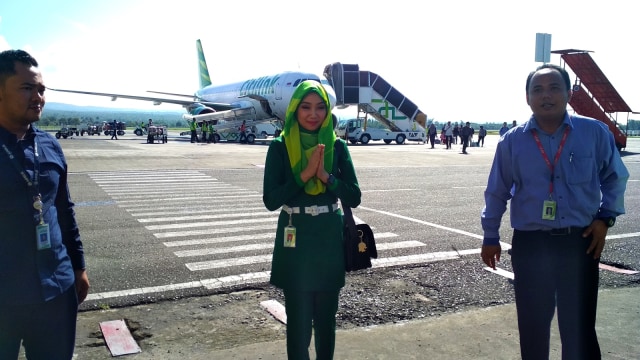 Pramugari Citilink nyaman menggunakan hijab. (Foto: Zuhri Noviandi/kumparan)