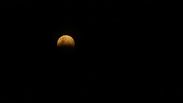 Detik - detik gerhana super blue blood moon di TIM (Foto: Jamal Ramadhan)
