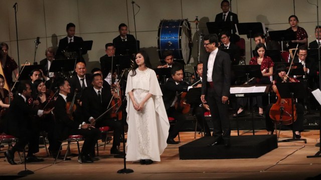 Isyana Sarasvati di Taman Ismail Marzuki (Foto: Munady Widjaja)