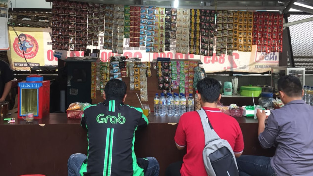 Warung Pintar di Tangerang Selatan (Foto: Abdul Latif/kumparan)