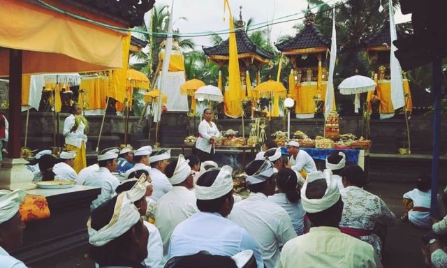 Mendung Tebal,  Blue Moon dan Gerhana  Tak Kelihatan di Bali