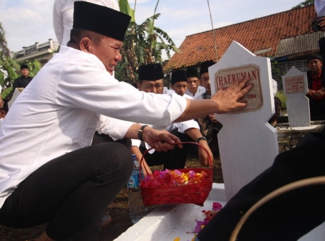 Berziarah, Kang Hasan ternyata Keponakan Pahlawan Komandan Batalyon Hizbullah