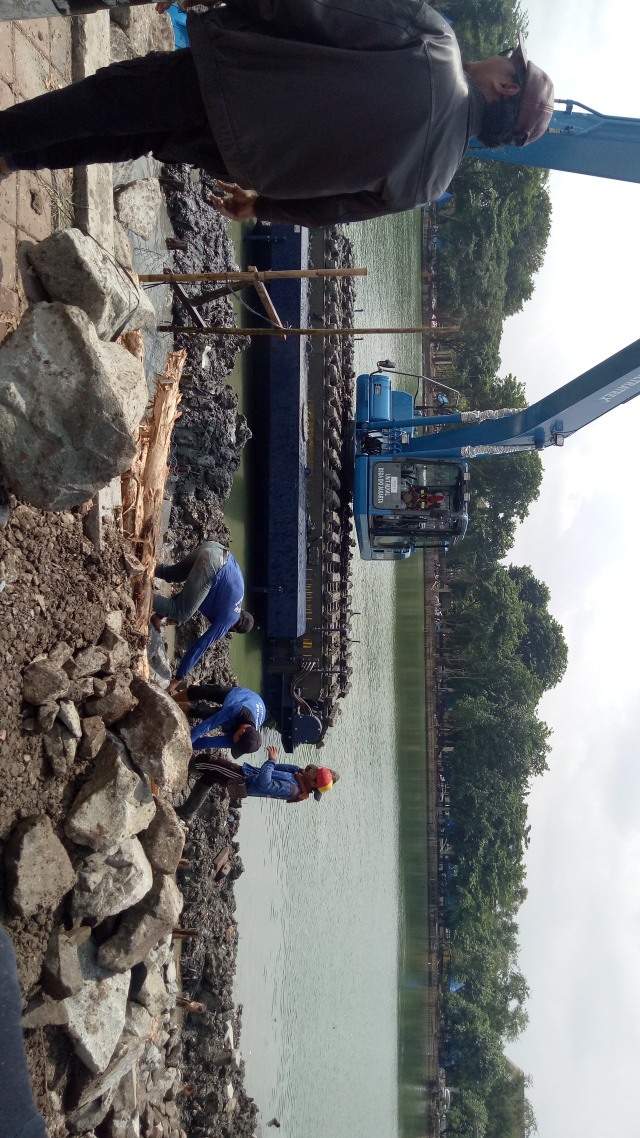 Menikmati Mie Goreng di atas Danau Sunter  (1)