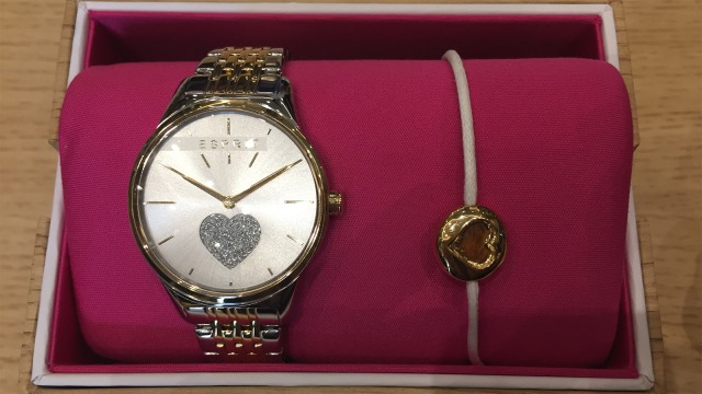 ESPRIT Valentines Set. (Foto: Ratmia Dewi/kumparan)