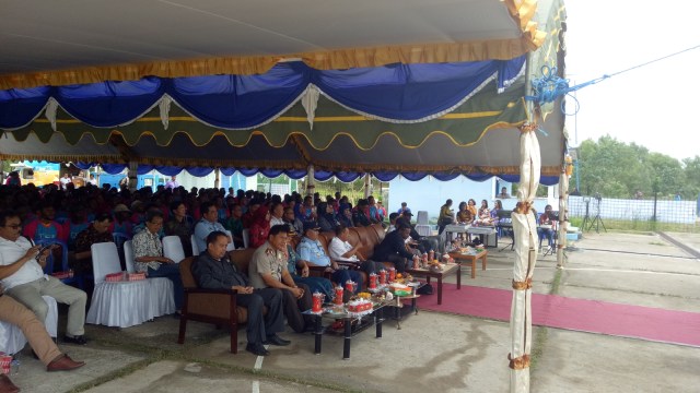 Pembagian bantuan kapal di Merauke, Papua (Foto: Maulana Ramadhan/kumparan)