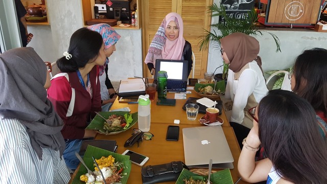 Pelatihan Menyusui Bersama Sekjen AIMI (Foto: Prameshwari Sugiri/kumparan)