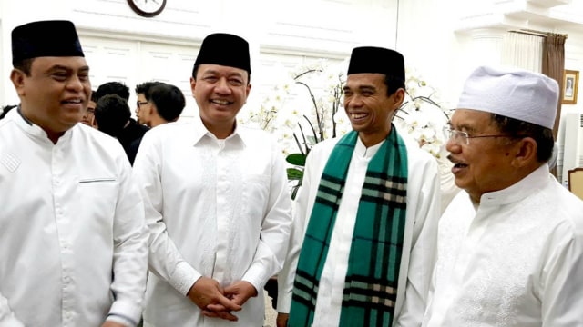 Budi Gunawan, Syafruddin, Ustaz Somad dan JK (Foto: Dok. DMI)