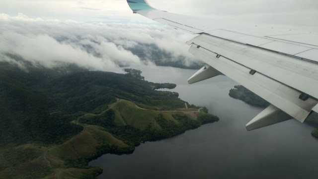 Mencari jalan menuju Kabupaten Asmat. (Foto: Dok. ACT)