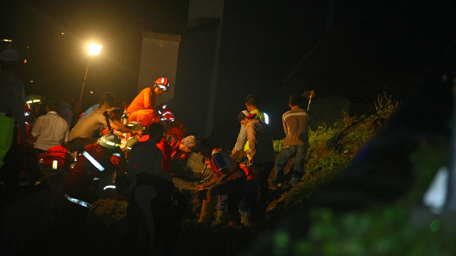 Longsor underpass kereta Bandara Soetta. (Foto: FOTO/Muhammad Iqbal)