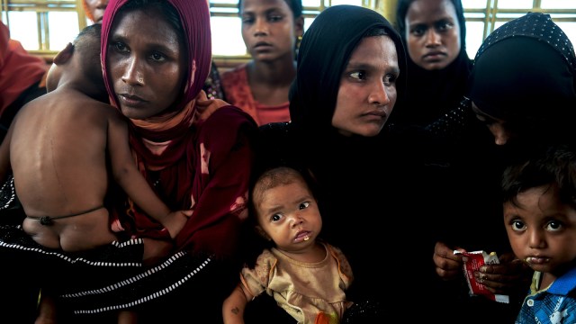 Wanita Rohingya. (Foto: AFP/Munir Uz Zaman)