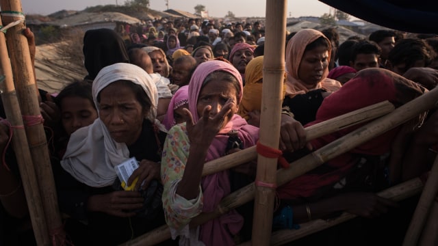 Wanita Rohingya. (Foto: AFP/Ed Jones)