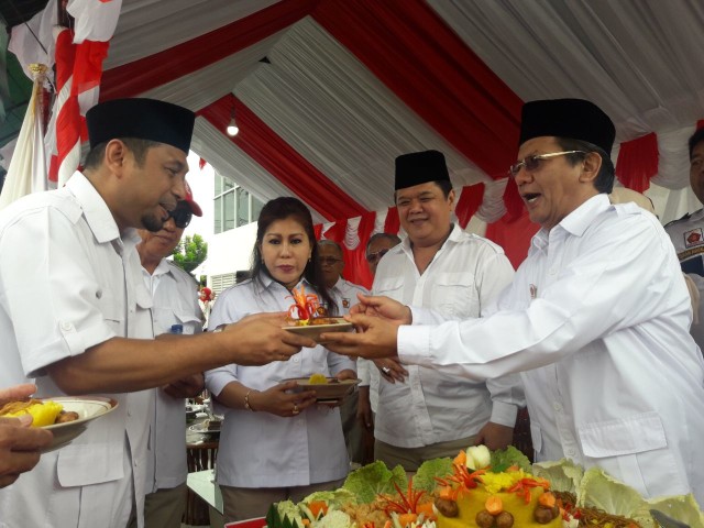 Tumpeng HUT Gerindra untuk Cabup Donggala, Tali Asih untuk Panti Asuhan