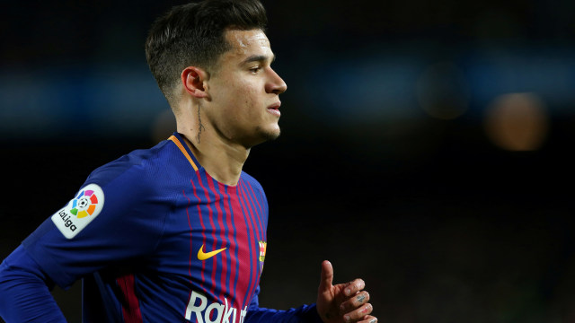 Coutinho dalam laga vs Alaves. Foto: REUTERS/Albert Gea