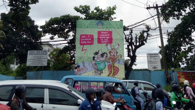 Baliho kampanye hentikan joged porno (Foto: Cisilia Agustina Siahaan/kumparan)