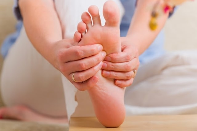 Kenapa Kesemutan Terus Menerus di Wajah, Jari Tangan dan Kaki