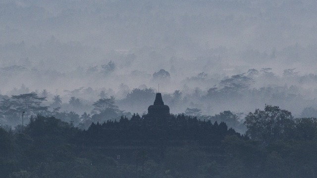 Pesona candi Borobudur (Foto: Antara/Sigid Kurniawan)