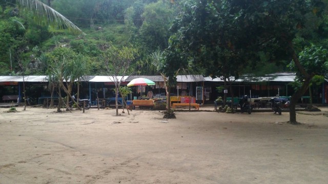 Pantai Kukup, Pantai Eksotis di Timur Yogyakarta  (3)
