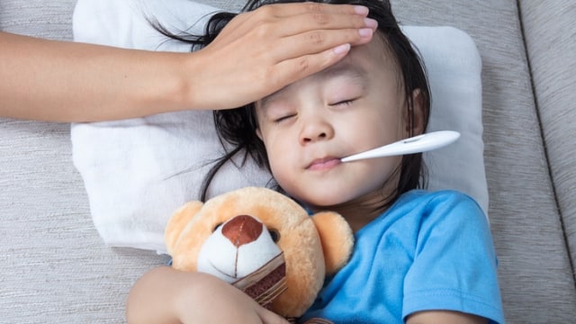 Ilustrasi anak demam  (Foto:  Thinkstock)