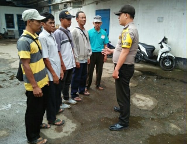 Bhabinkamtibmas Giat Sambang Jaga Kamtibmas Jelang Pilkada
