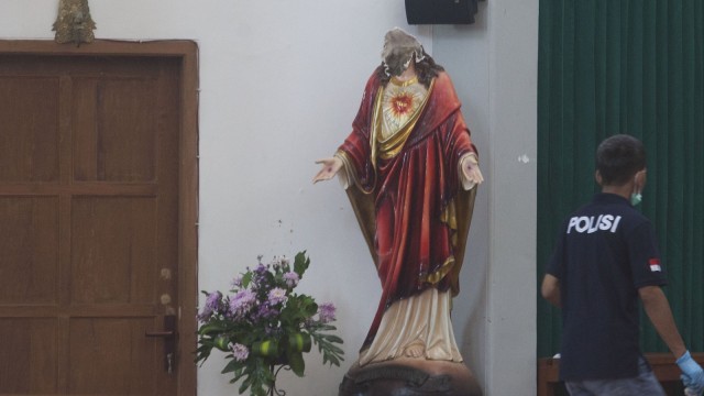Penyerangan gereja di Yogyakarta (Foto: ANTARA FOTO/Andreas Fitri Atmoko)