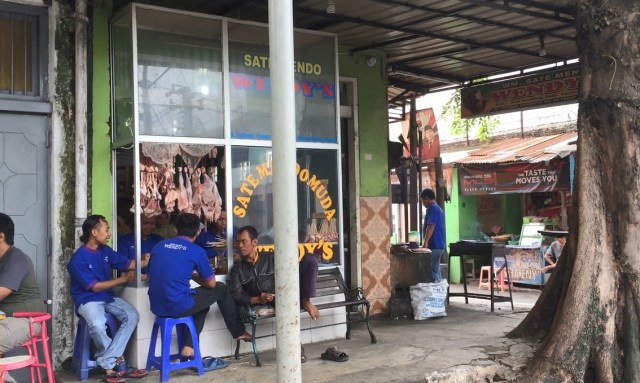Lima Warung Sate Kambing Muda Favorit di Tegal yang Patut Anda Coba (2)