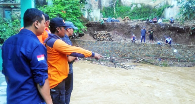 Kronologi Bocah yang Terseret Arus Sungai Cibatu Hilir
