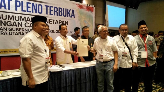 Penetapan pasangan Cagub dan Cawagub Sumut. (Foto: Ade Nurhaliza/kumparan)