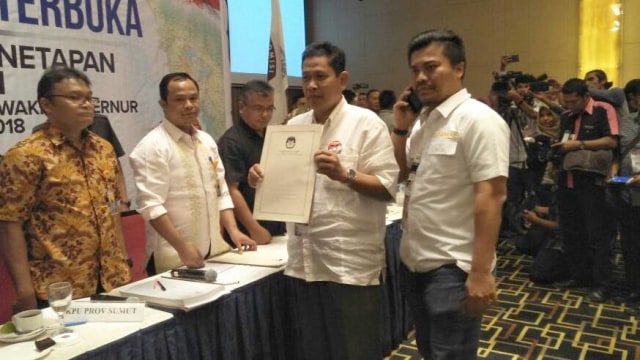 Penetapan pasangan Cagub dan Cawagub Sumut. (Foto: Ade Nurhaliza/kumparan)
