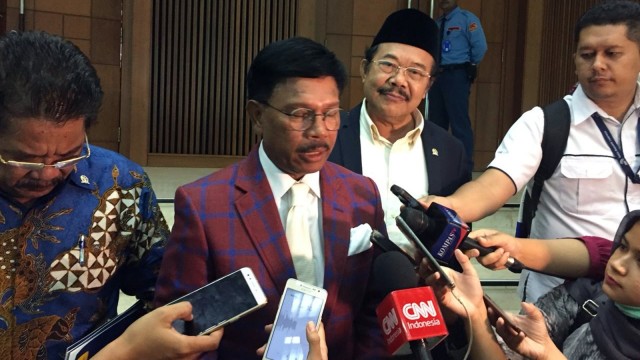 Johnny G Plate di paripurna DPR. (Foto: Ricad Saka/kumparan)