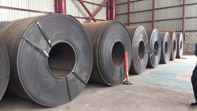 Baja Krakatau Steel (Foto: Siti Maghfirah/ kumparan)
