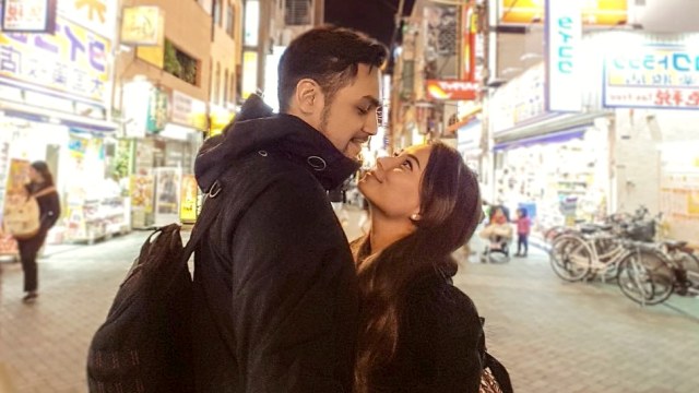 Jonas Rivanno dan Asmirandah (Foto: Instagram @asmirandah89)