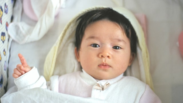 Bayi tidak perlu sarung tangan. (Foto: Freepik)